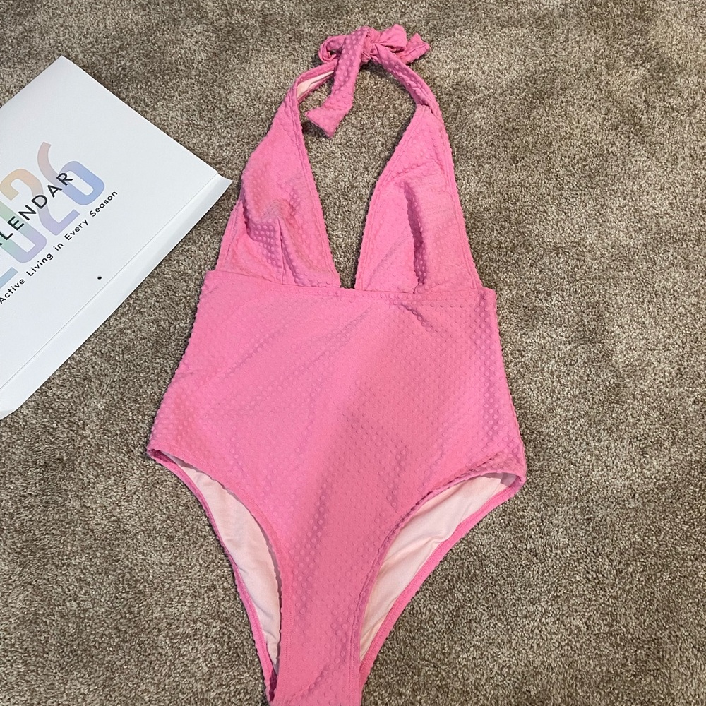 Cupshe Pink One-Piece Halter Swimsuit M medium